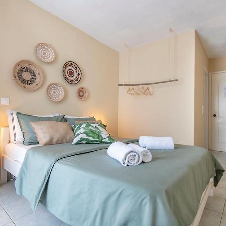 Akhladherí Puerto Seaside Rooms מראה חיצוני תמונה