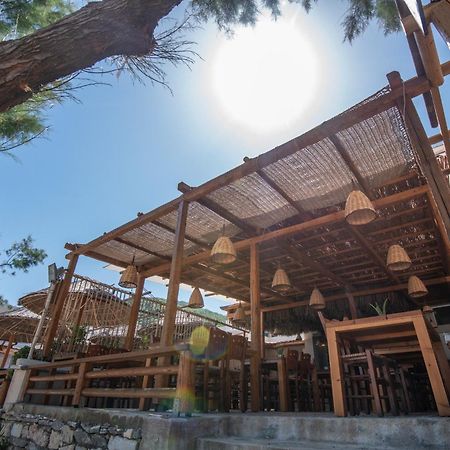 Akhladherí Puerto Seaside Rooms מראה חיצוני תמונה