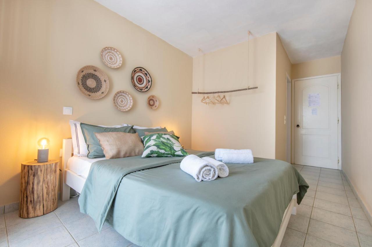 Akhladherí Puerto Seaside Rooms מראה חיצוני תמונה