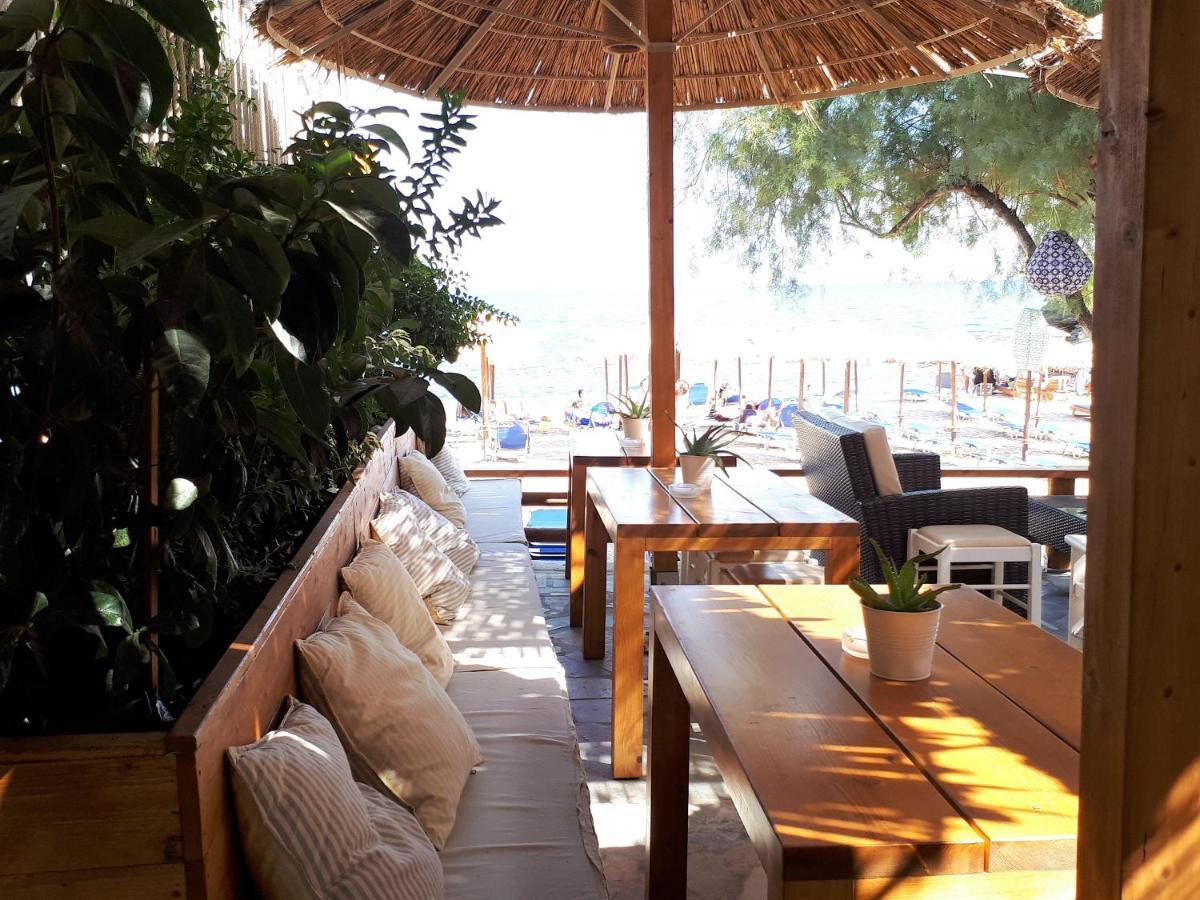 Akhladherí Puerto Seaside Rooms מראה חיצוני תמונה