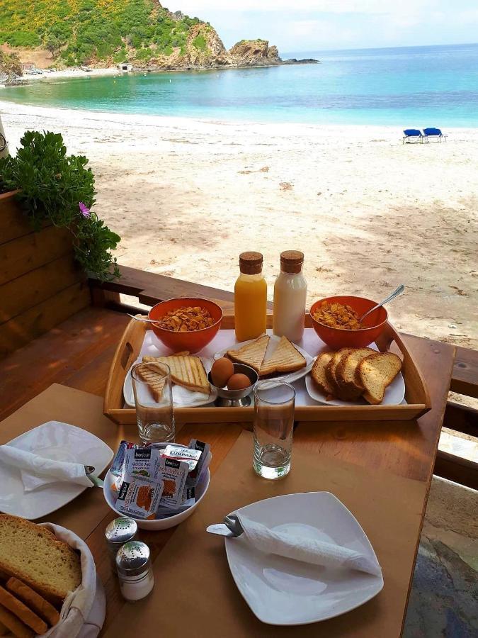 Akhladherí Puerto Seaside Rooms מראה חיצוני תמונה