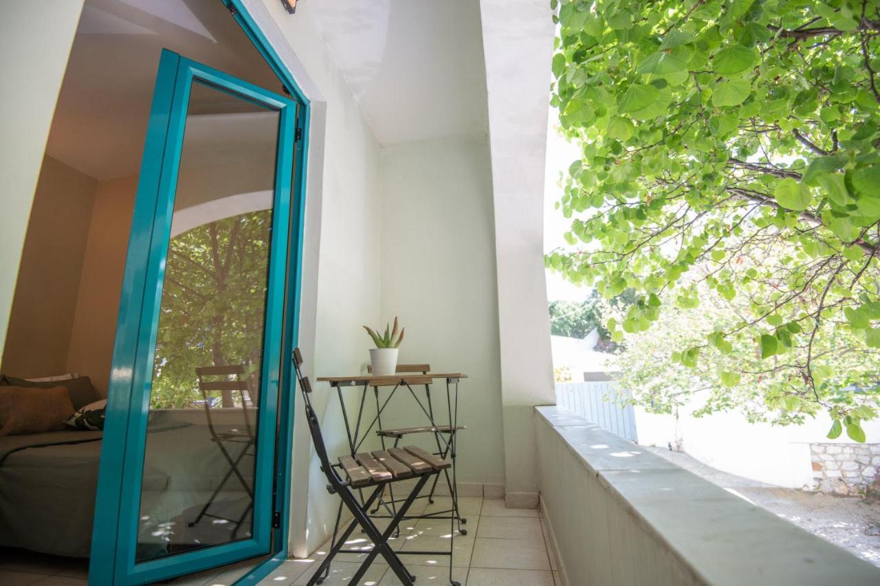 Akhladherí Puerto Seaside Rooms מראה חיצוני תמונה