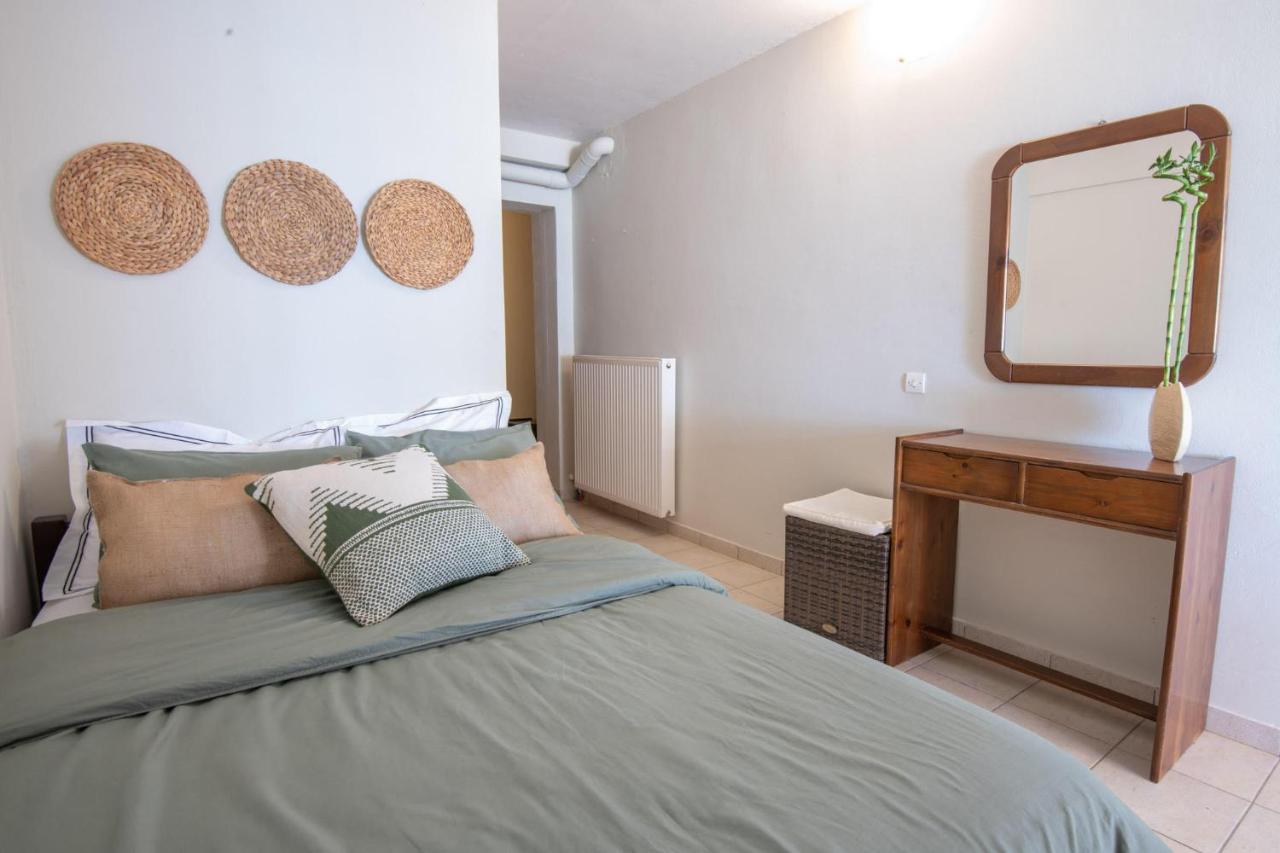 Akhladherí Puerto Seaside Rooms מראה חיצוני תמונה