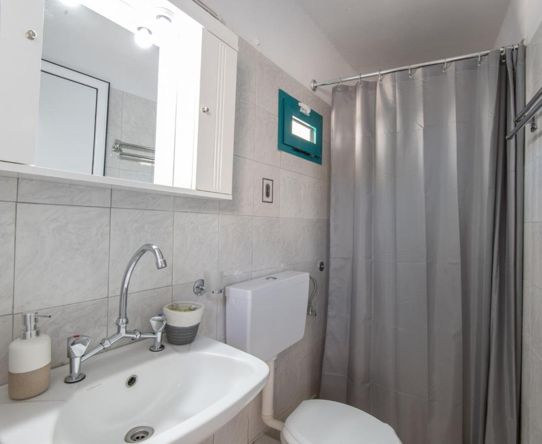Akhladherí Puerto Seaside Rooms מראה חיצוני תמונה